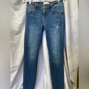 CAbi  Womens Skinny Style  Denim Jeans. Size 4